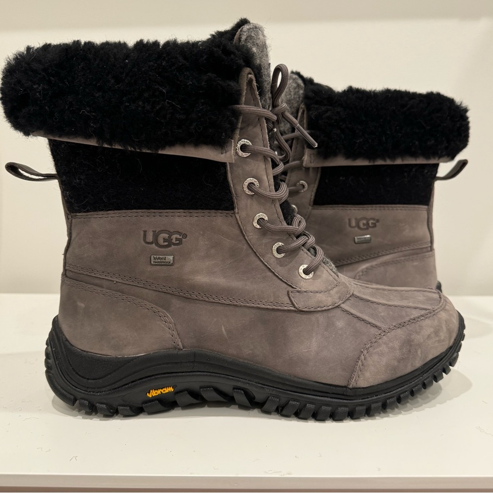 Women’s UGG Adirondack Boot Size 11. Grey/Black ombré.